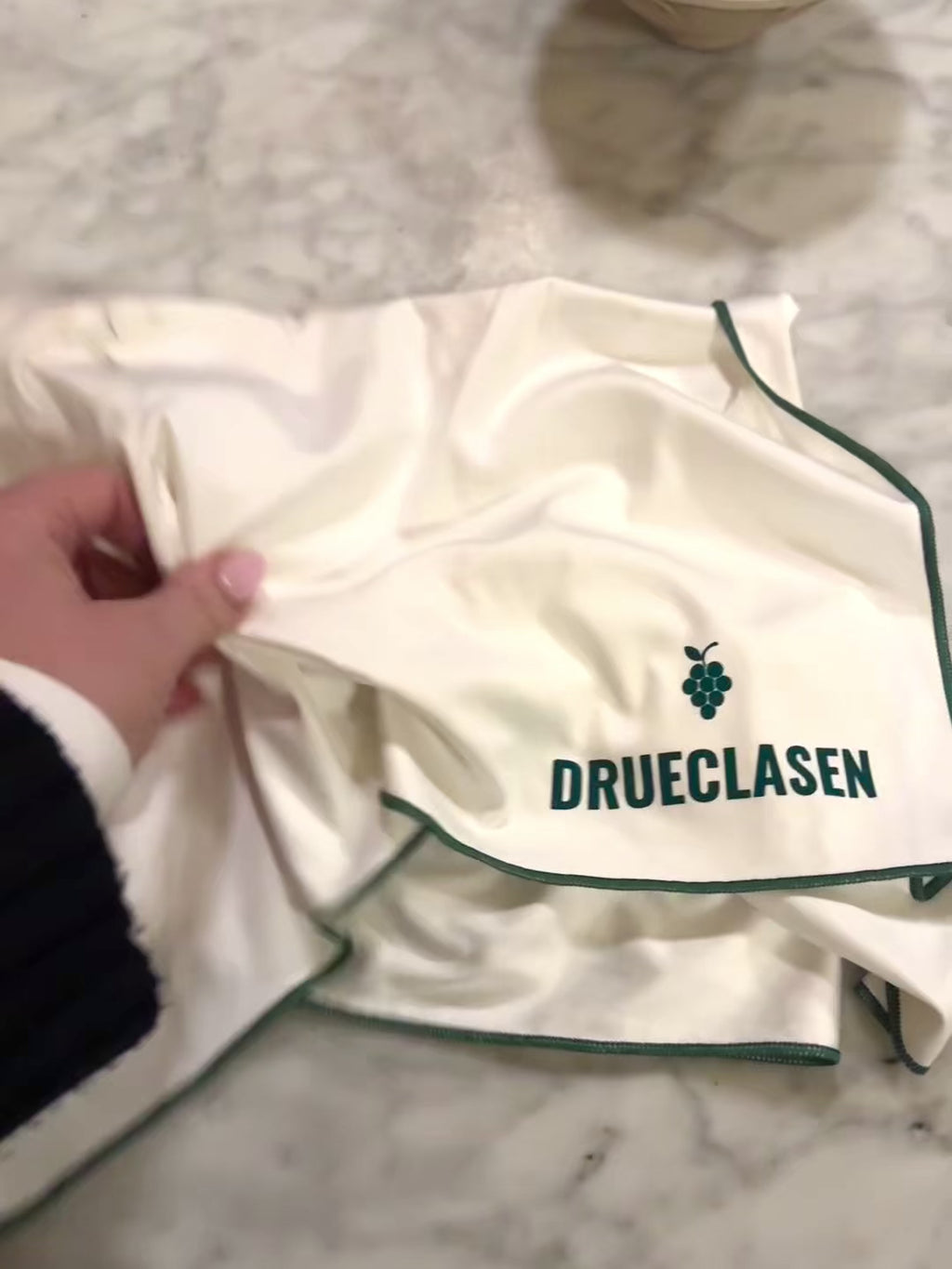Druekluten - pusseklut for vinglass